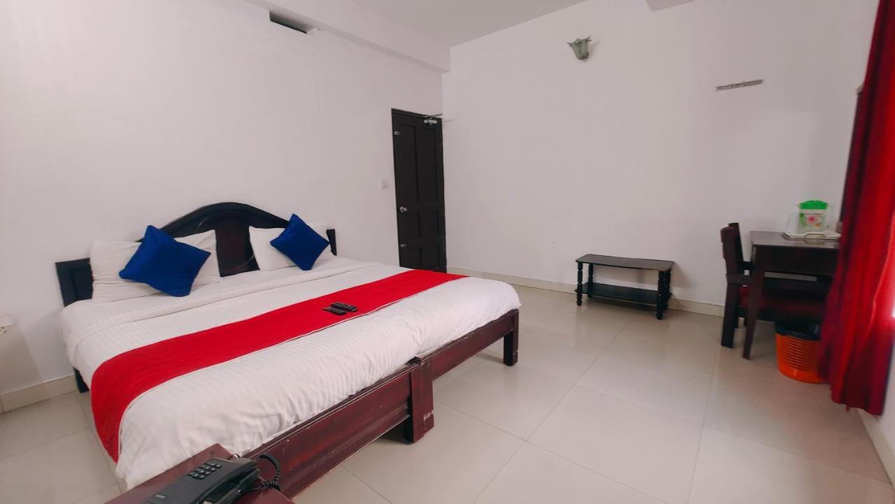 Lumino Karthika Hotel Munnar Kültér fotó